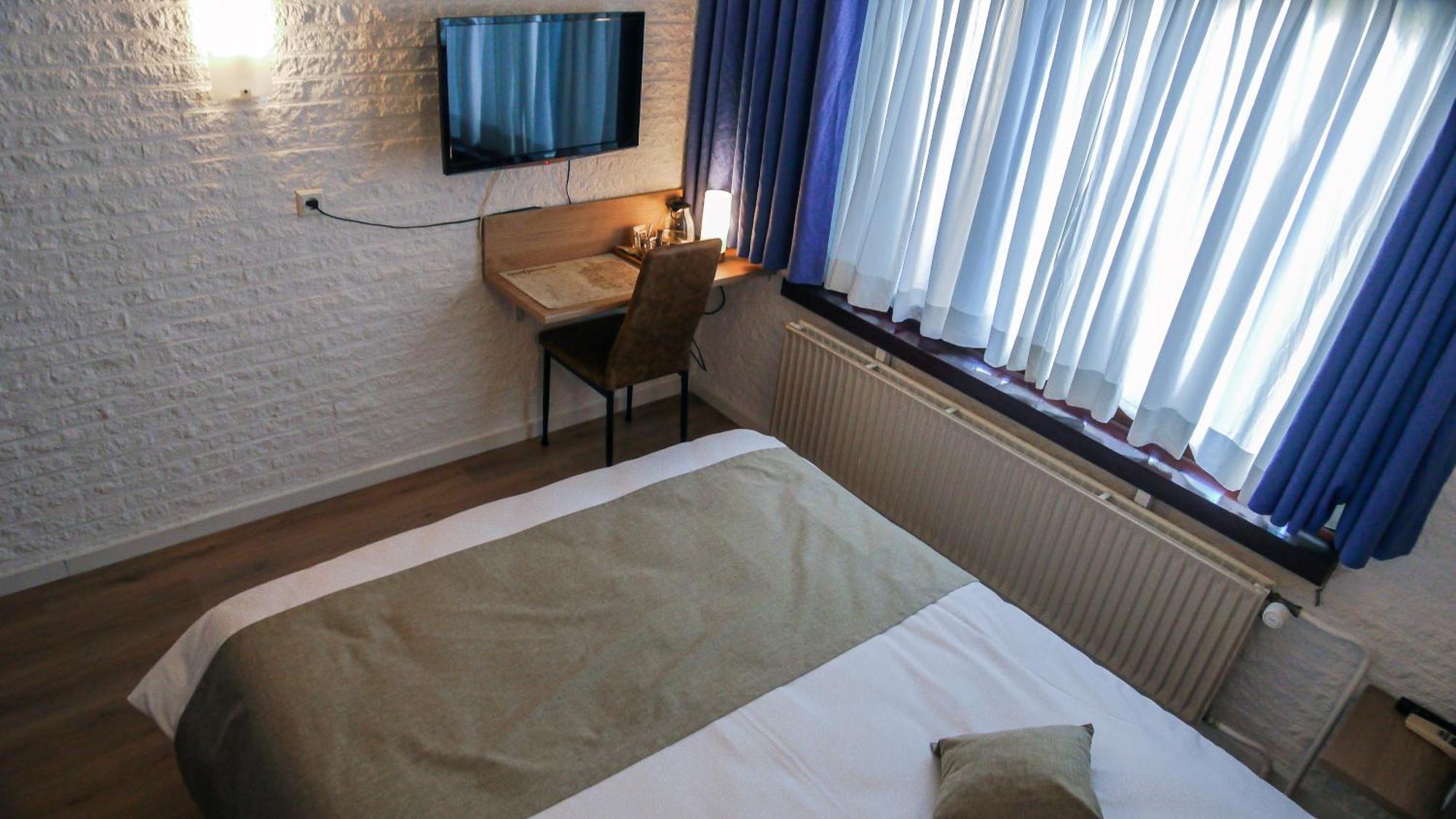 Hotel Дордрехт Экстерьер фото