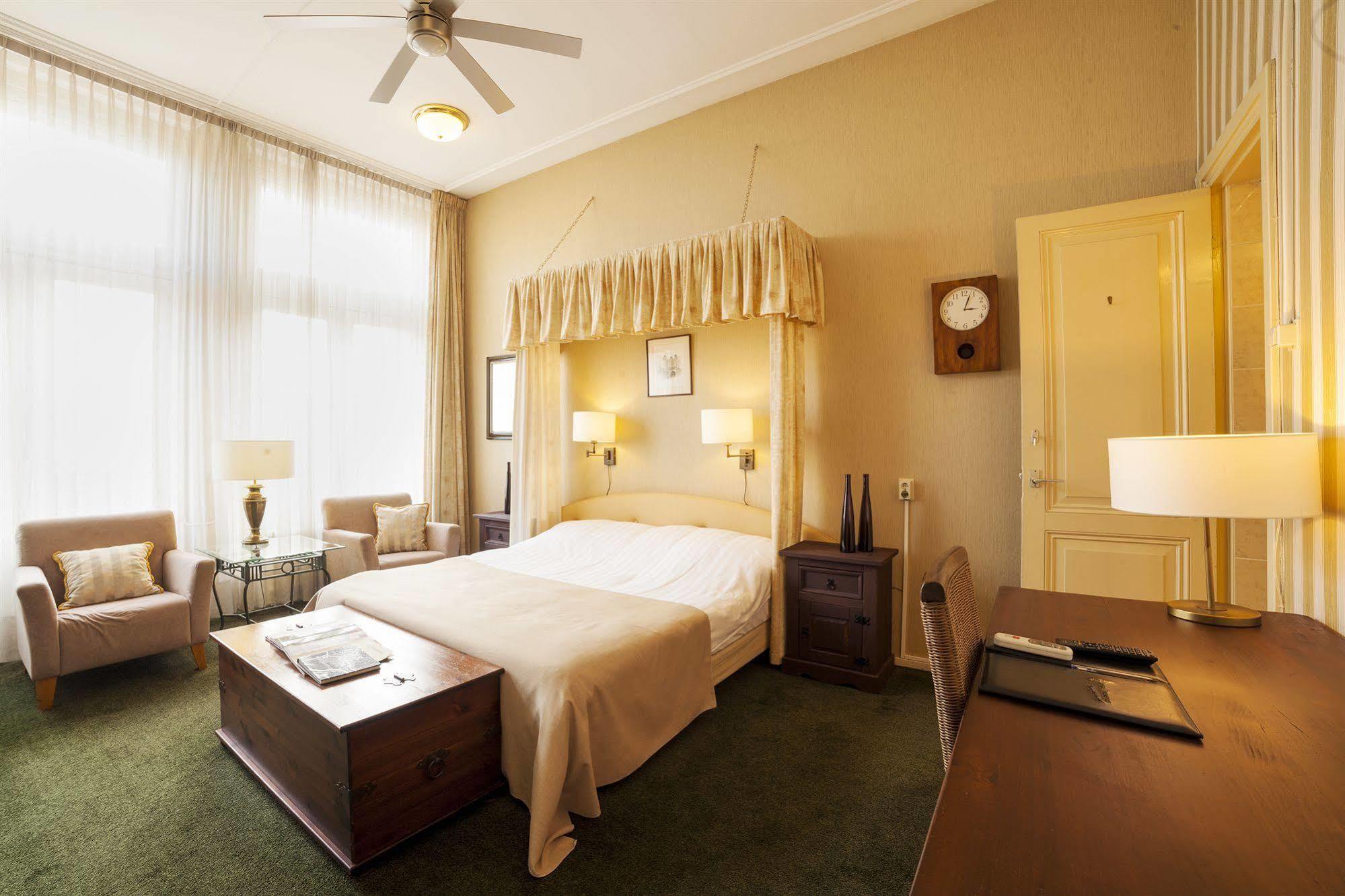 Hotel Дордрехт Экстерьер фото